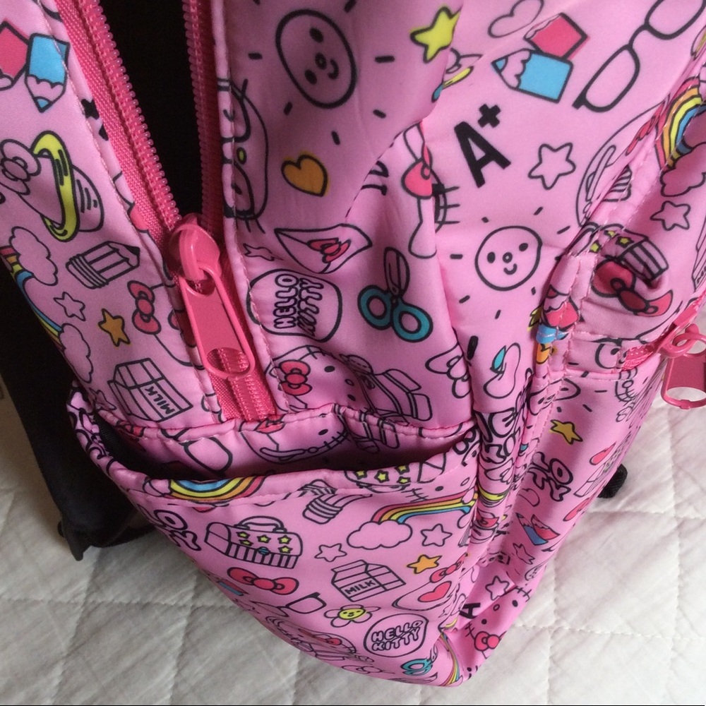 Hello kitty backpack - Picture 4 of 6